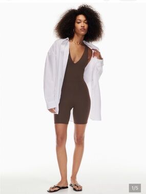 [$88] BABATON Romper XS V-Neck CONTOUR Brown (coffee bean) ARITZIA